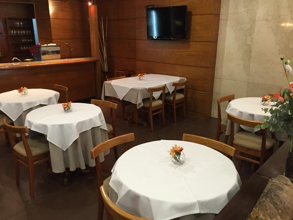 Crystal Palace Hotel Монтевидео Екстериор снимка