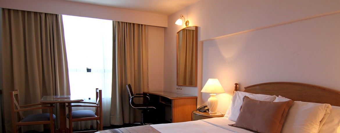 Crystal Palace Hotel Монтевидео Екстериор снимка