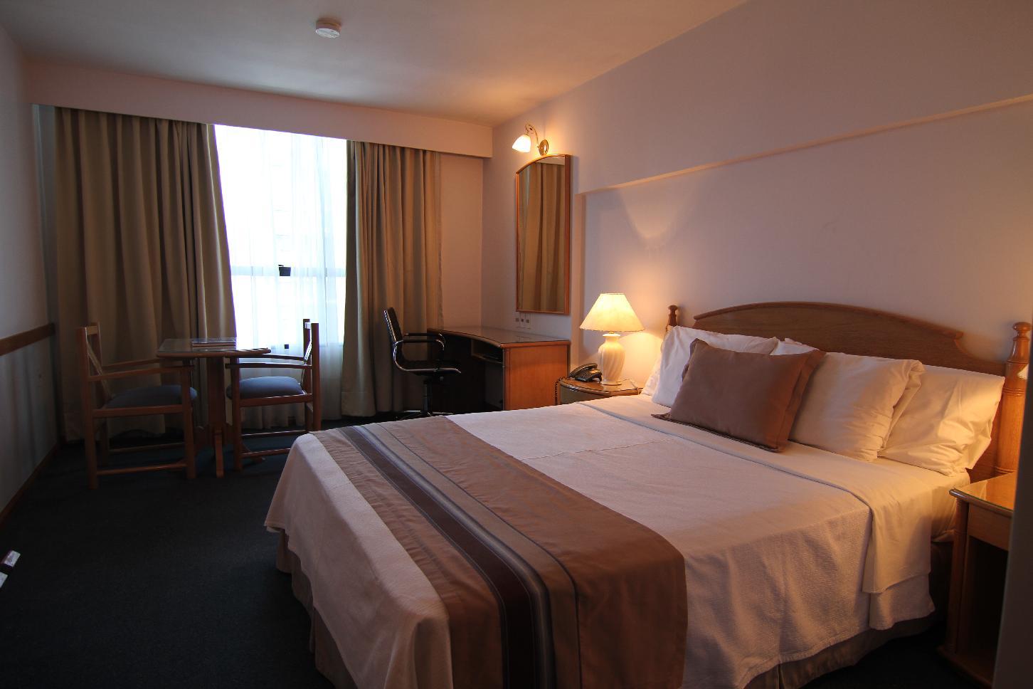 Crystal Palace Hotel Монтевидео Екстериор снимка
