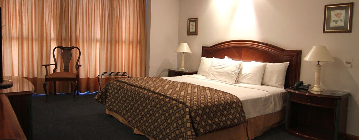 Crystal Palace Hotel Монтевидео Екстериор снимка