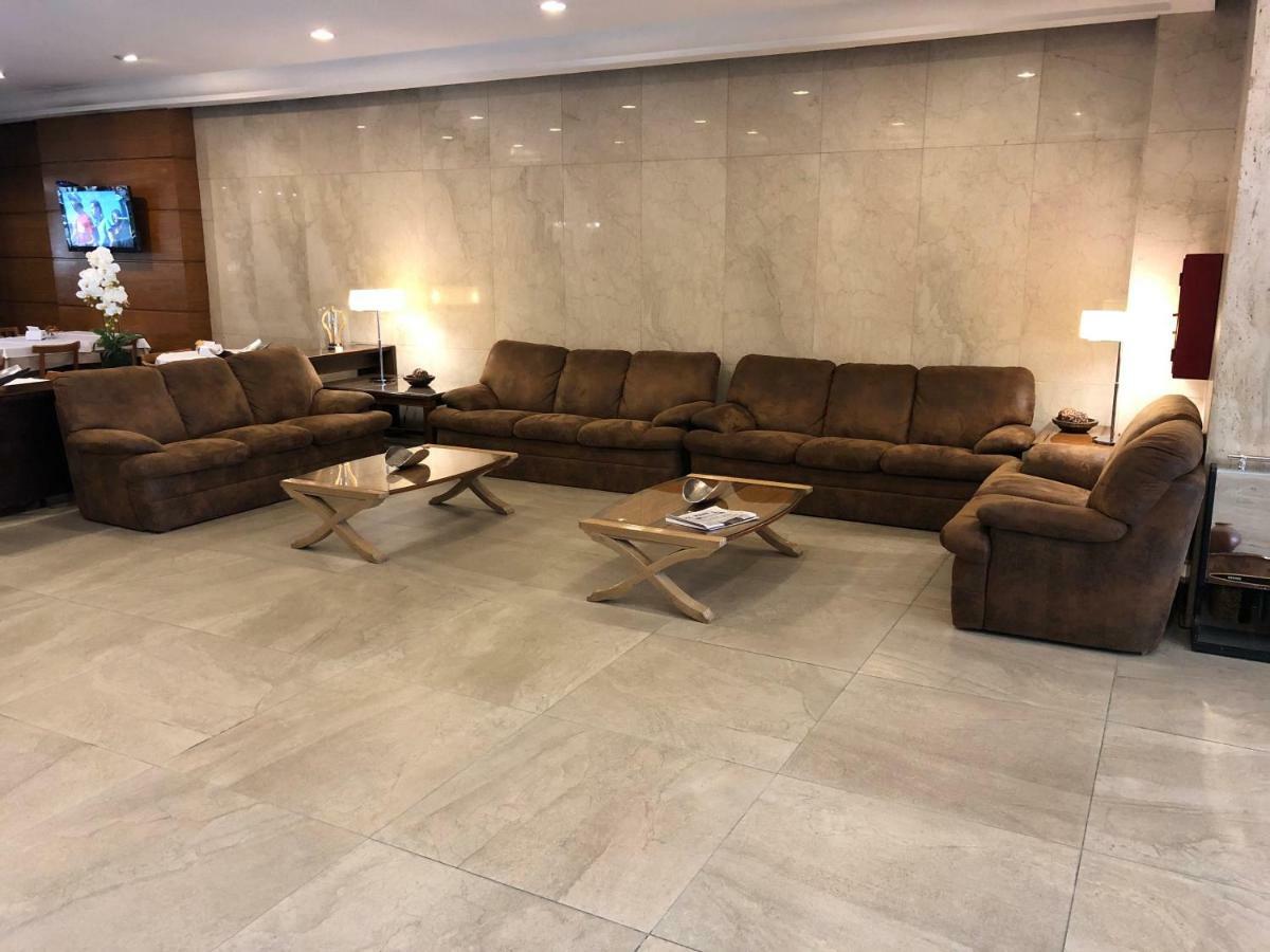 Crystal Palace Hotel Монтевидео Екстериор снимка