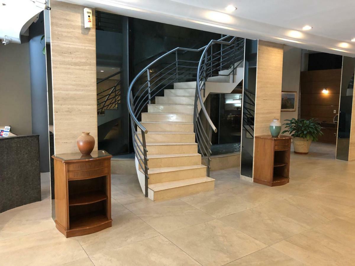Crystal Palace Hotel Монтевидео Екстериор снимка